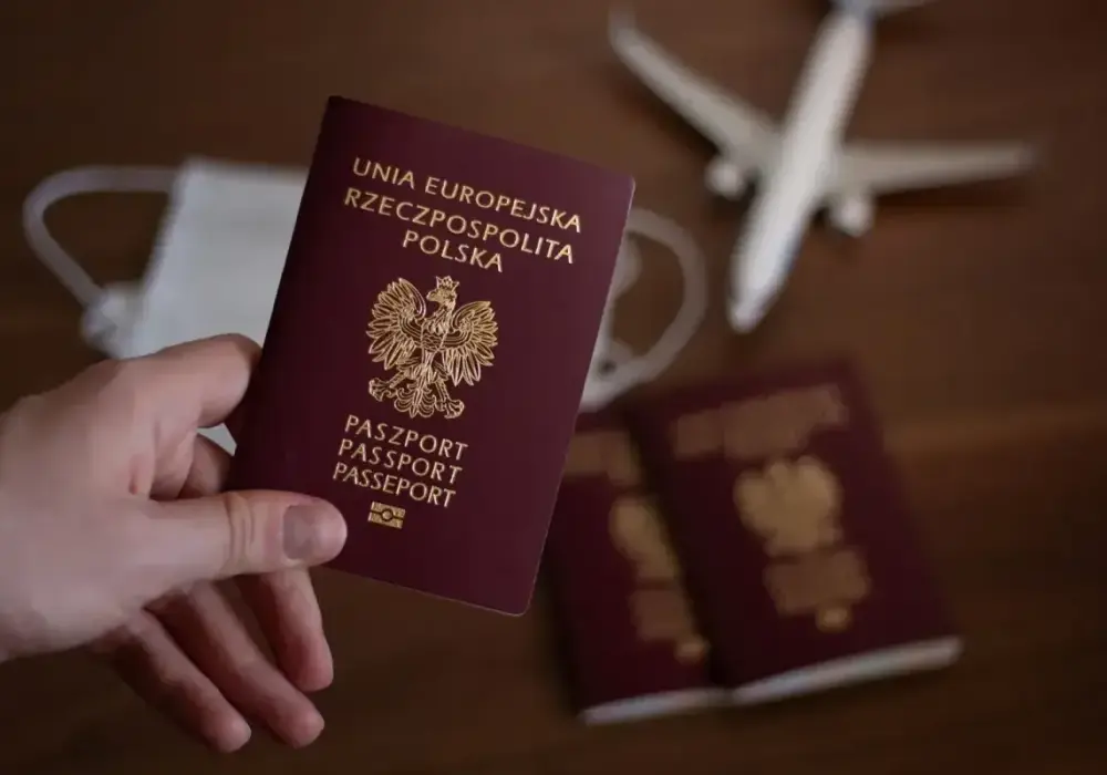 Ile naprawdę trzeba czekać na paszport? Sprawdź, jak uniknąć opóźnień!