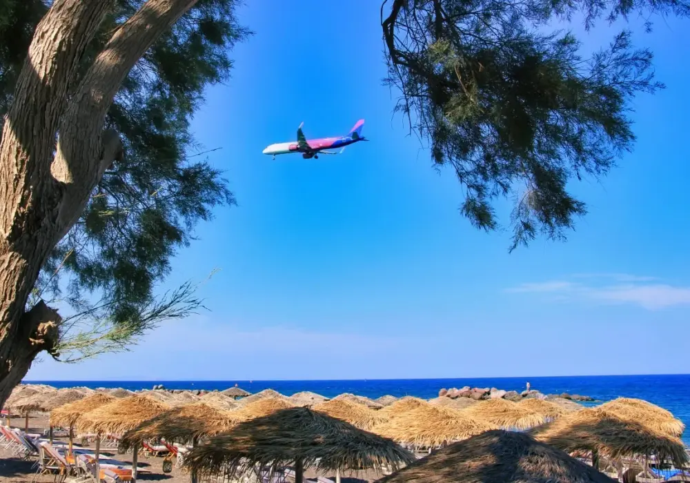 Lotnisko na Santorini - jak uniknąć chaosu i zaplanować dojazd?