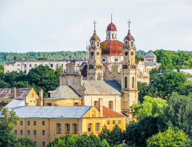 Co warto przywieźć z Litwy? Odkryj najlepsze lokalne skarby