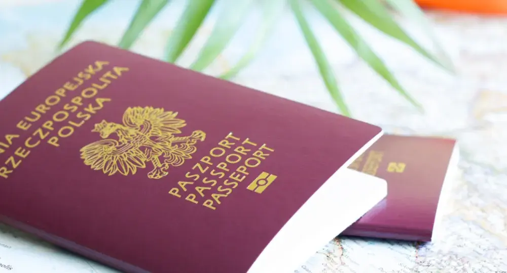 Gdzie złożyć wniosek o paszport w Warszawie? Sprawdź miejsca i procedury!