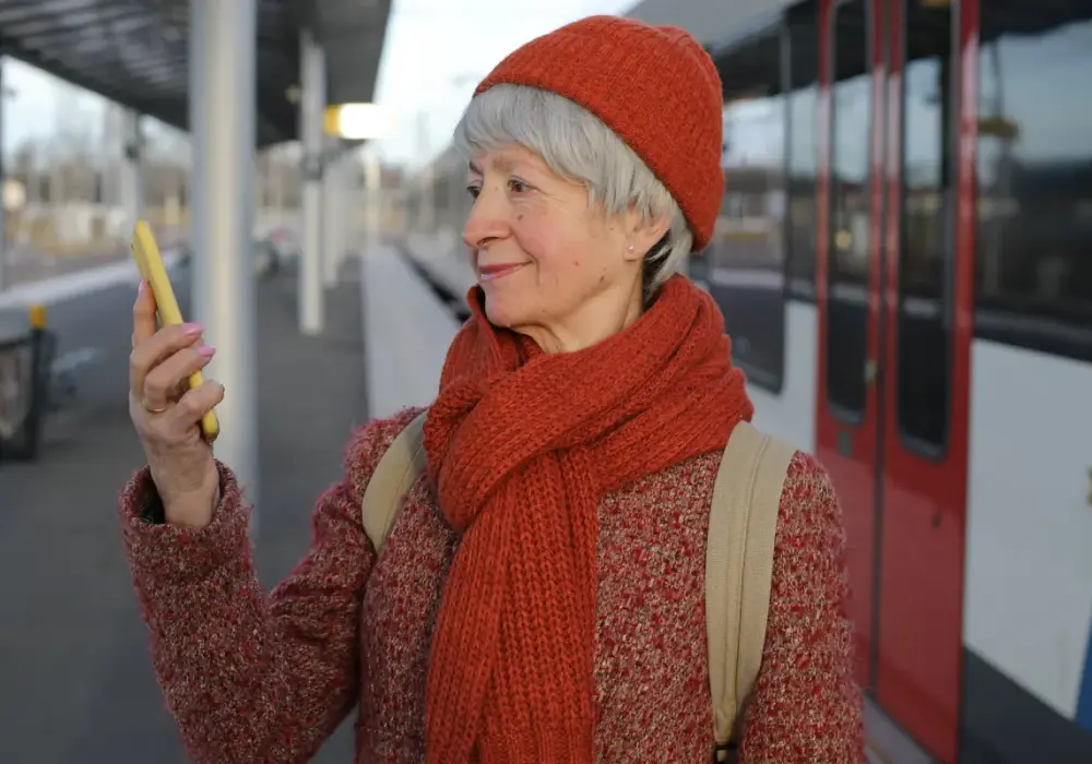 Czy emeryt ma zniżkę na PKP? Sprawdź, jakie rabaty przysługują