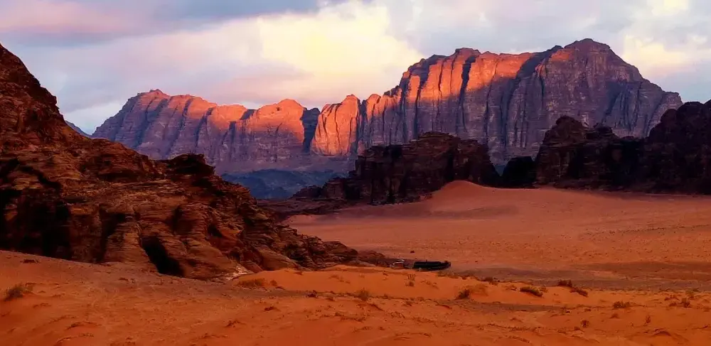 Jordania kiedy jechać? Odkryj najlepsze miesiące na podróż