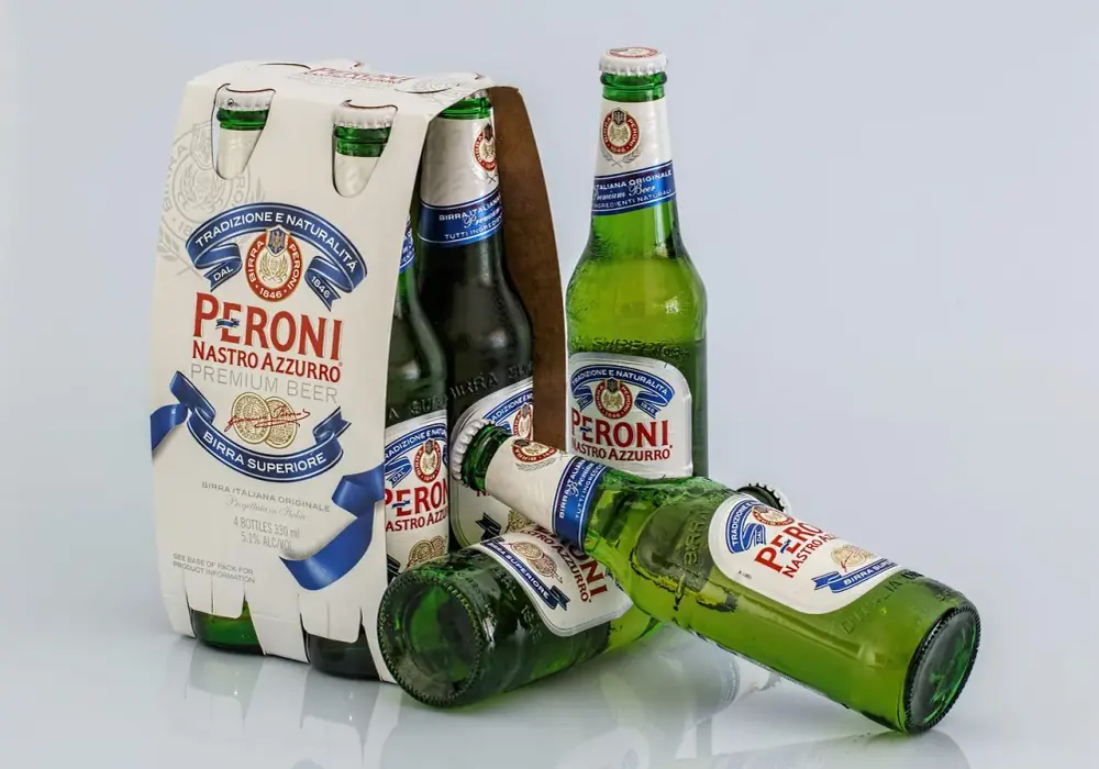 Alkohol w Ryanairze - Ile można zabrać i jak uniknąć problemów?