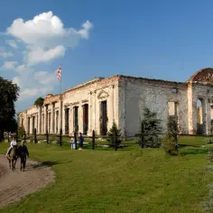 Najlepsze atrakcje w Sobkowie: Zamek Rycerski i inne przygody