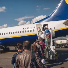 Ile kosztuje pierwszeństwo wejścia na pokład Ryanair? Sprawdź ceny!