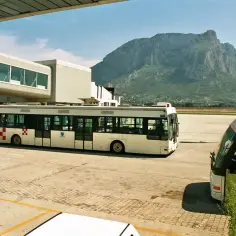 Jak dojechać z lotniska Palermo do centrum? Sprawdź tanie opcje transportu