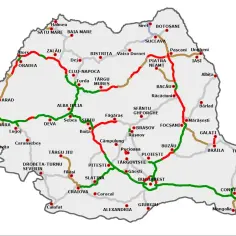 Mapa drogów Rumunii z zaznaczonymi miastami. Podróżując po kraju, warto sprawdzić ceny paliwa i noclegów w różnych regionach.