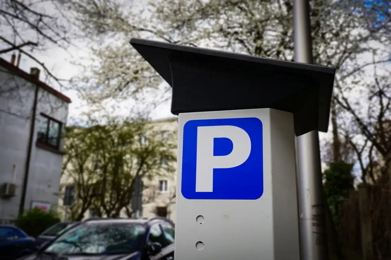 Zdjęcie Gdzie zaparkować przy dworcu PKP Katowice? Sprawdź najlepsze opcje