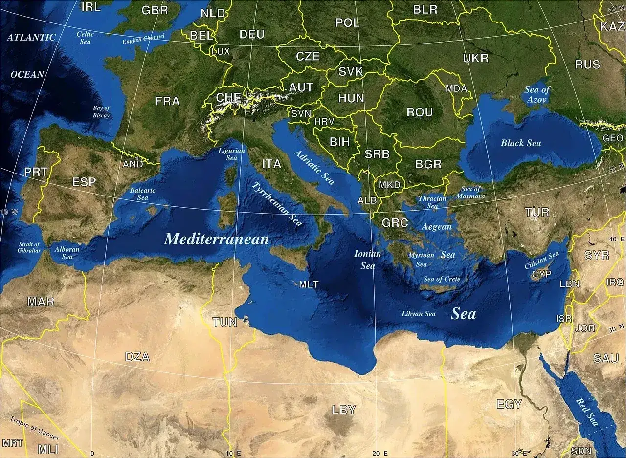 Mapa Europy i Afryki Północnej. Gdzie jest Barcelona? Na Półwyspie Iberyjskim, w Hiszpanii (ESP), nad Morzem Śródziemnym.