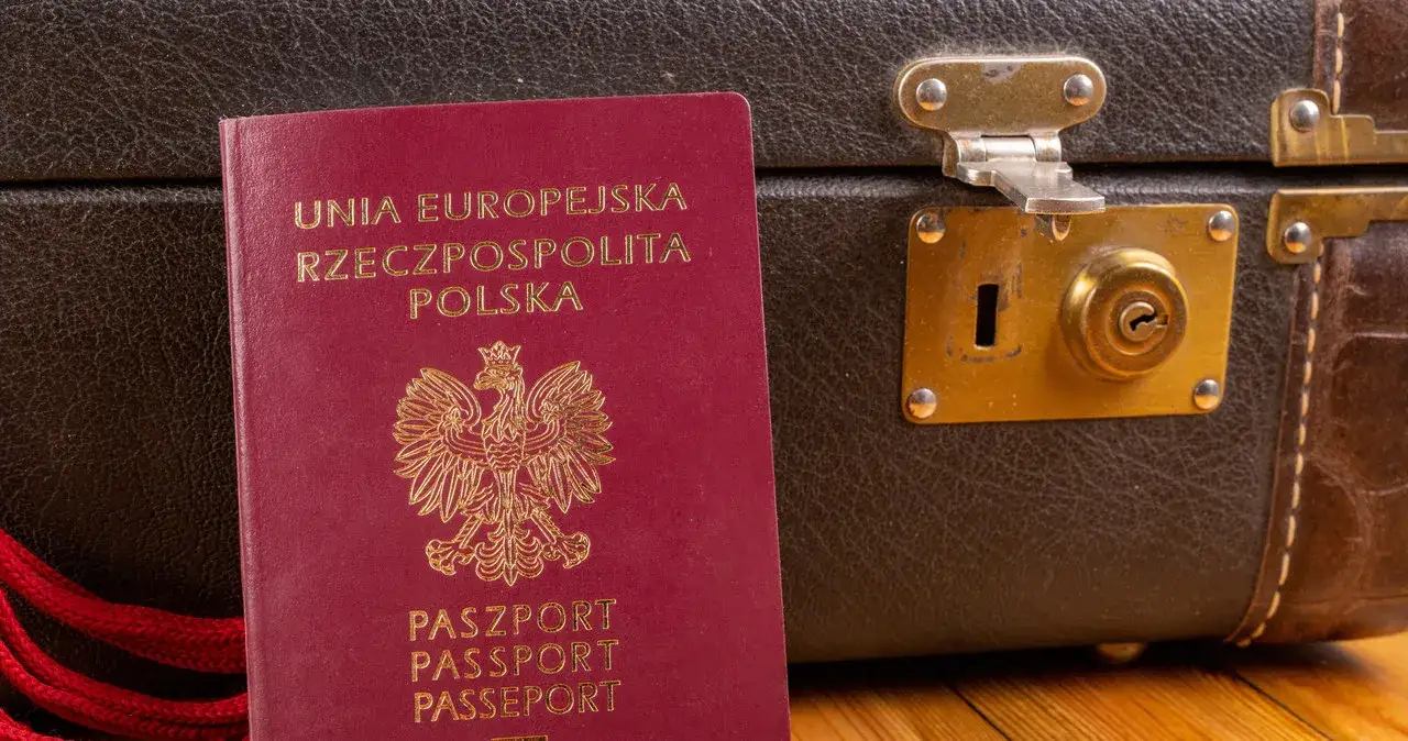 Zdjęcie Ile kosztuje wyrobienie paszportu w Polsce? Zniżki i wyjątki, które warto znać