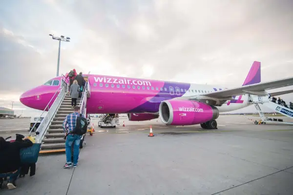 Jak anulować lot Wizz Air? Prosty sposób na uniknięcie kosztów