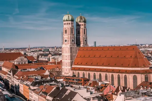 Gdzie leży Monachium - Sprawdź, dlaczego to idealna baza wypadowa