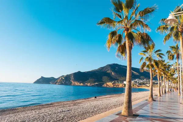 Alicante w kwietniu - Pogoda na zwiedzanie czy na plażę?