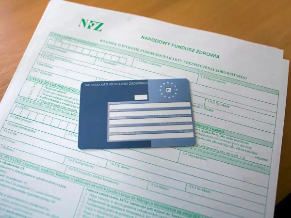 Ile trwa wydanie EKUZ? Czas oczekiwania i co go skraca