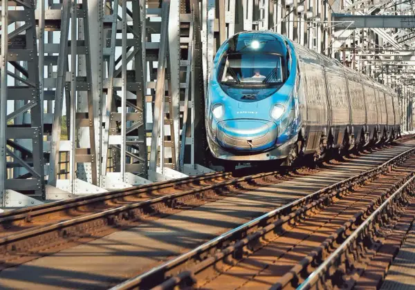 Ile zarabia konduktor PKP Intercity? Sprawdź zaskakujące wyniki!