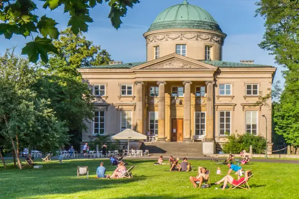 Najlepsze atrakcje w Mokotowie, które musisz zobaczyć z rodziną