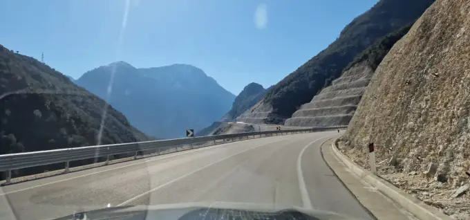 Albania samochodem - Dokumenty, trasy i koszty. Jak się przygotować?